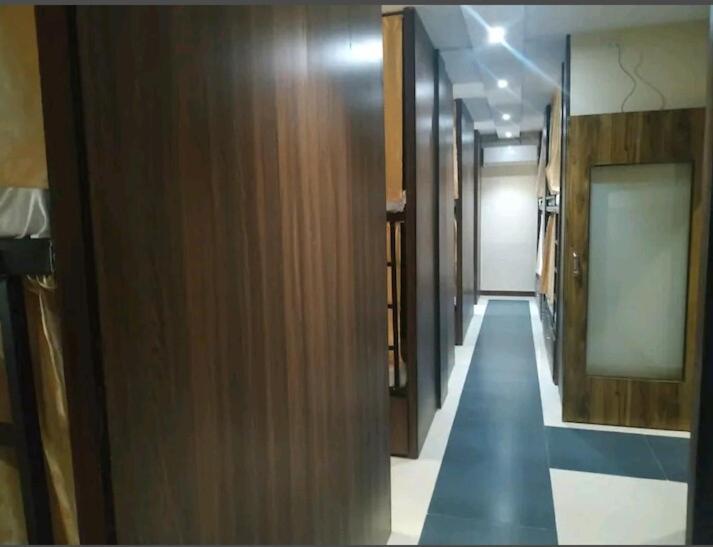 Almas Dormitory 24 Hours Aircondition Мумбаи Экстерьер фото